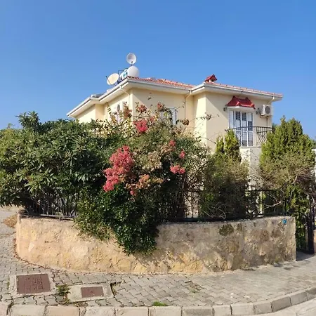 Βίλα Paparas Καραβάς