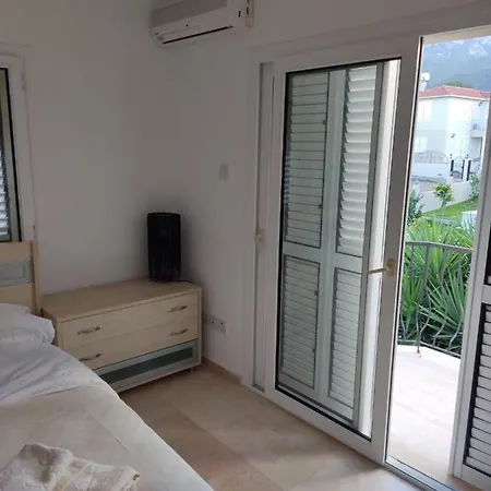 Paparas Villa